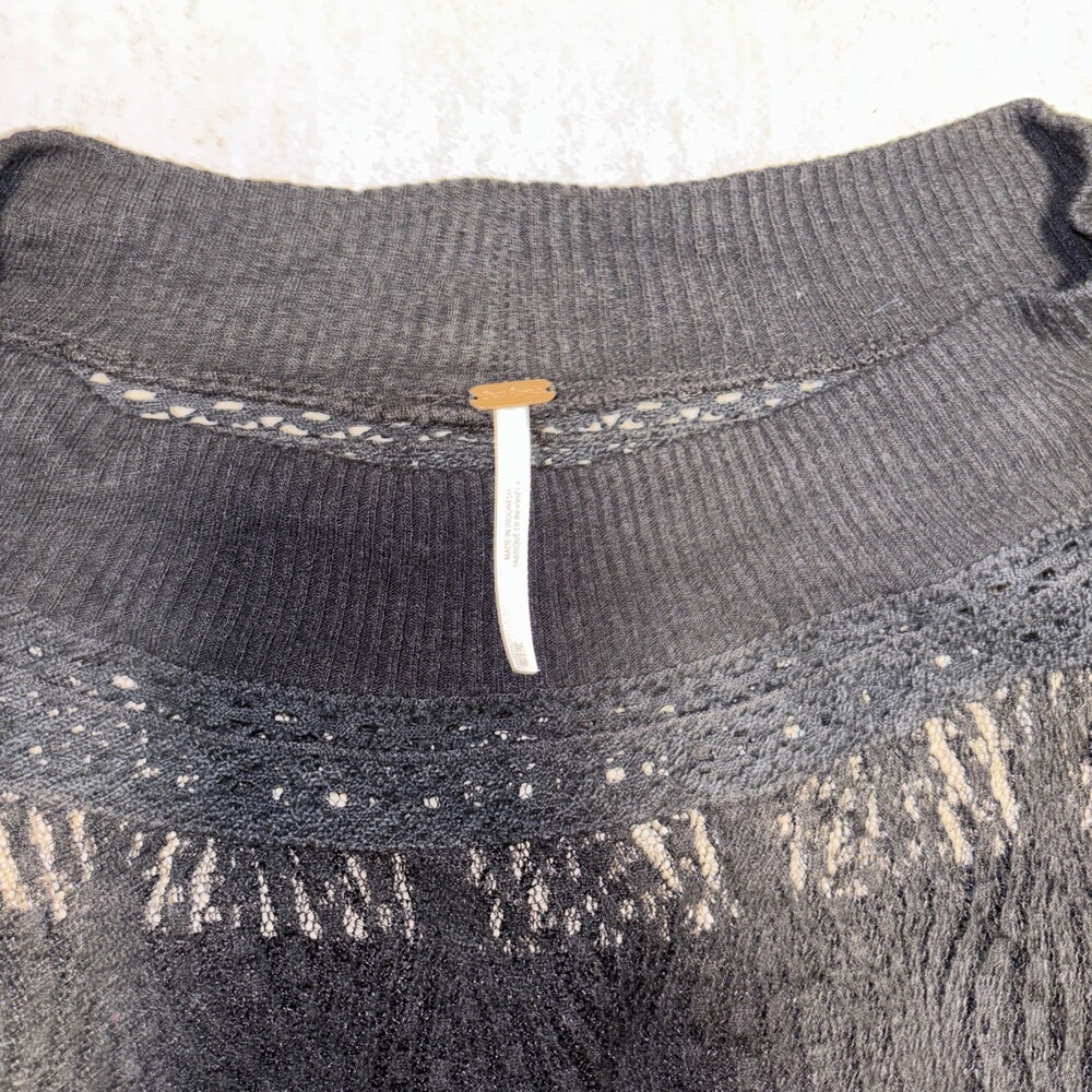Medium Free People Black Lace Shoulder Waffle Knit Top Oversized - Picture 5 of 7